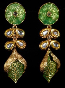 Kundan Earrings with Meenakari Work